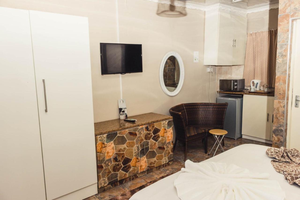 Apical Guesthouse Maun Dış mekan fotoğraf